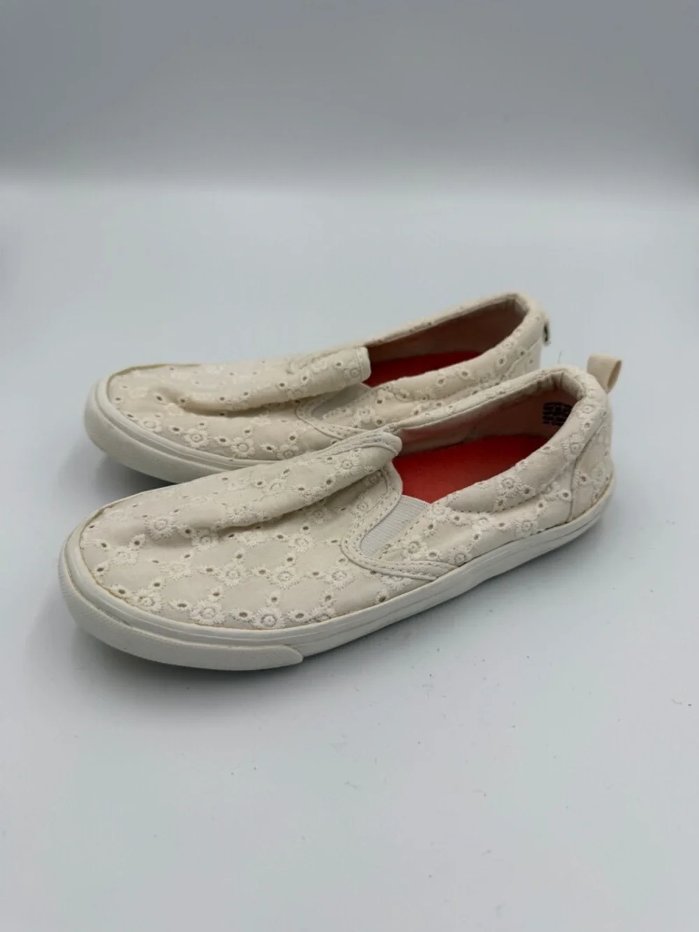Old Navy Girls Toddler 11 Kids White Eyelet Slip-On Sneakers Shoes